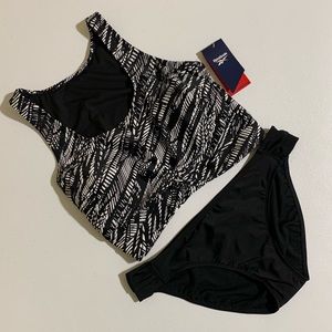 Reebok Women’s Black and White 2-Piece Bikini Swimsuit-Size XL NWT